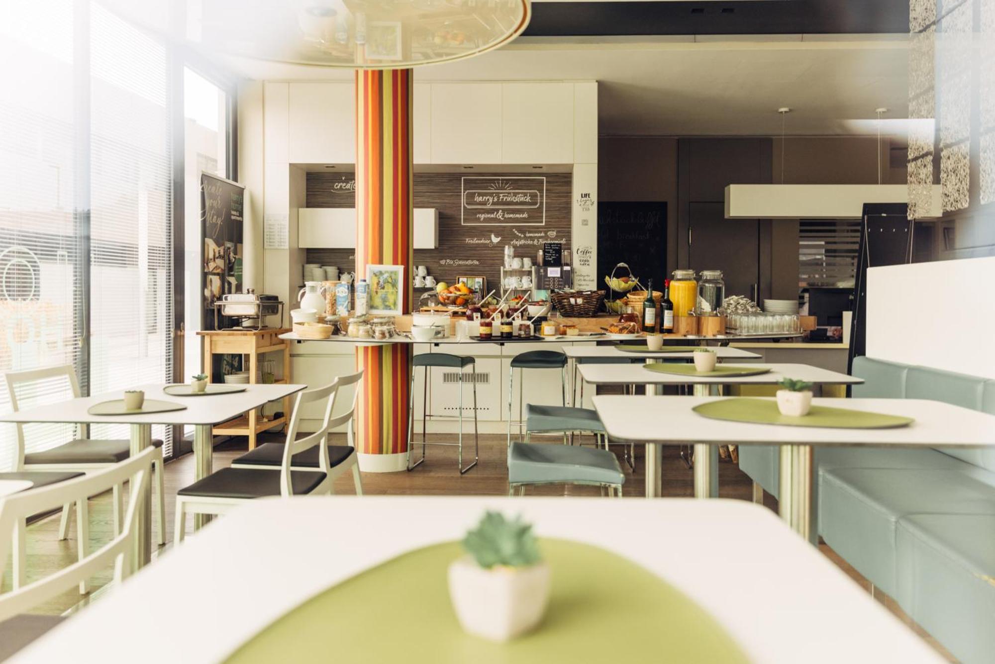 Harry'S Home Hart Bei Graz Hotel & Apartments Exterior foto